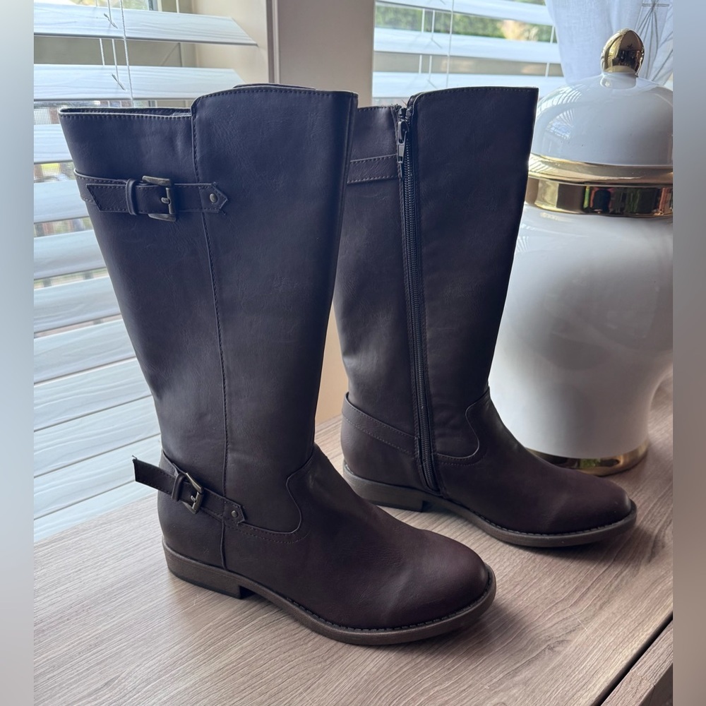 Sugar Allison Brown boots in size 6Y Women